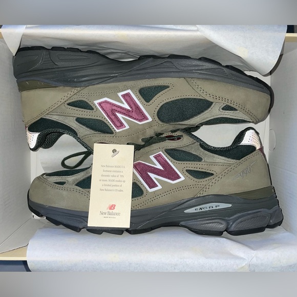 New Balance Teddy Santis 990v3